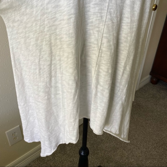 Sharkbite Hem White Tunic long sleeve V Neckline Blouse Top Oversized Fl… - Picture 6 of 6